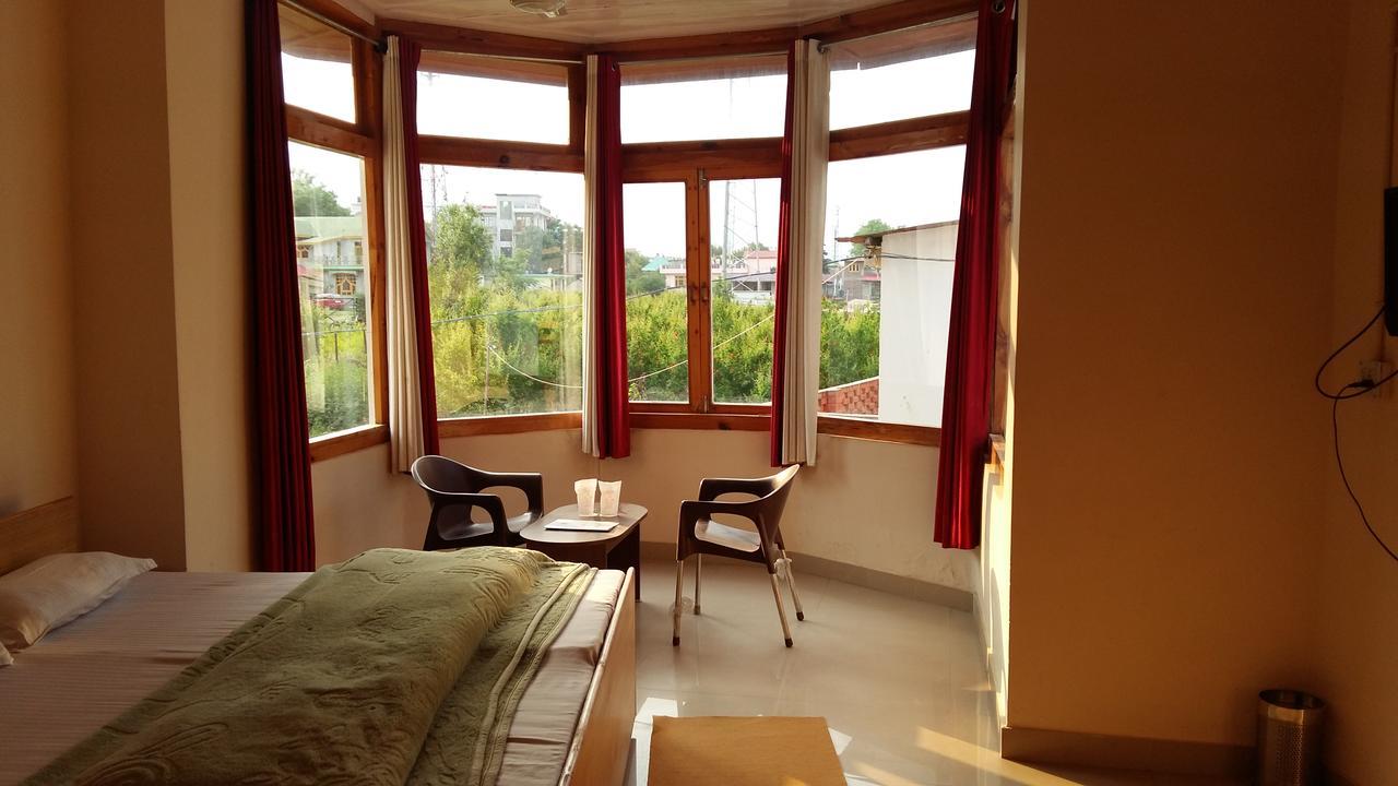 The Tara Villa Shamshi Buitenkant foto