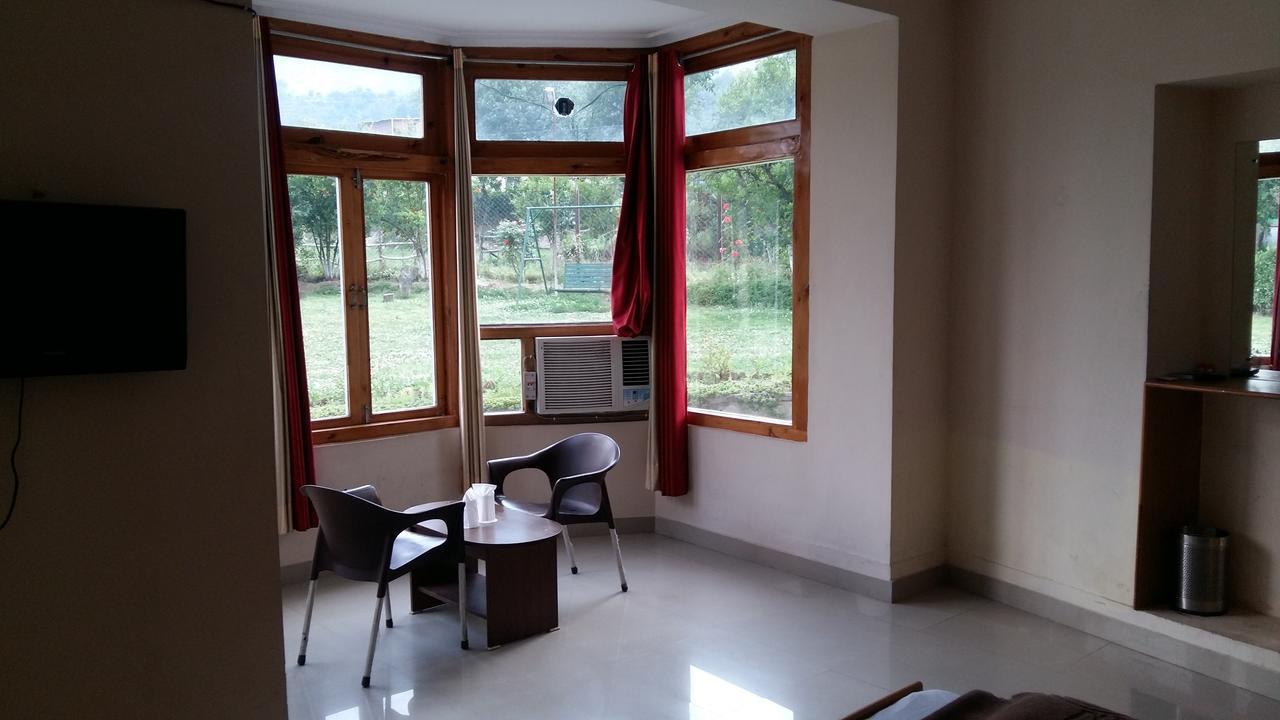 The Tara Villa Shamshi Buitenkant foto