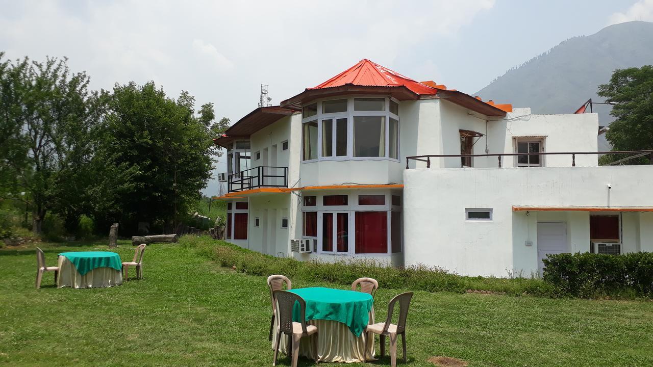 The Tara Villa Shamshi Buitenkant foto