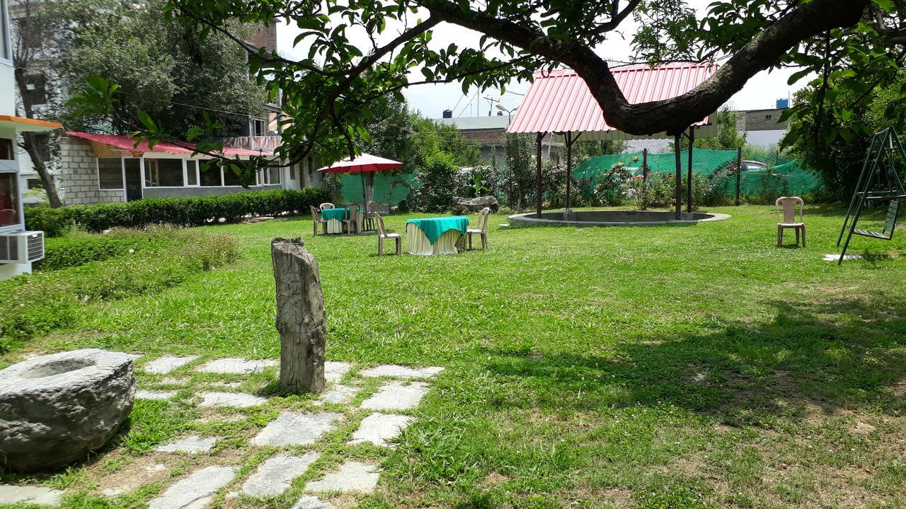 The Tara Villa Shamshi Buitenkant foto